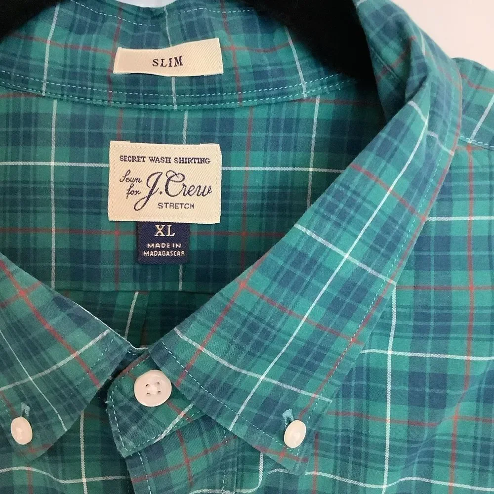 J. Crew Secret Wash‎ Plaid Button Down Shirt 😎💜🖤